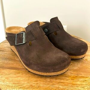 Women’s Birkenstock Papillio Brown Suede Clogs size 40